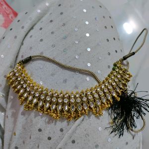 Gorgeous Neckpiece With Earrings