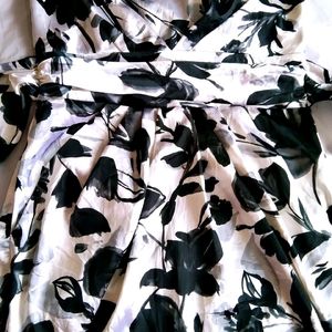 Beautiful Black And White Flower Print Dress