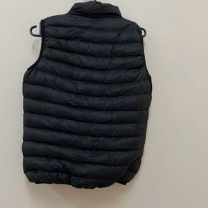 UA Gilet Jacket