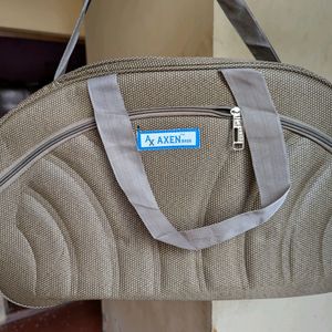 travel bag with wheels