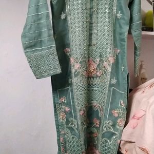 Pakistani Readymade Kurti Set