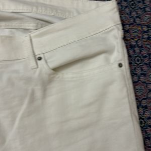 Levi’s Women White Jeans/ Denim