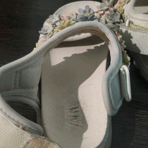 Zara Kids Flower Sandals US Size 6.5 Inch