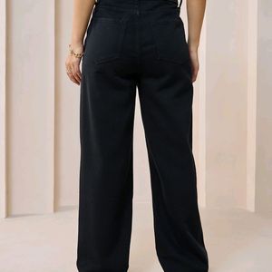 Black Straight Pant