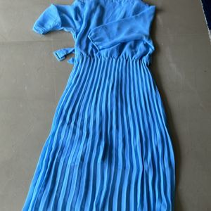 Fixed Price Blue Dress With Elbow Sleeves