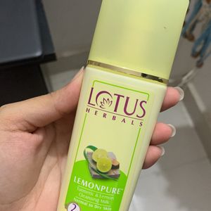 Lotus Cleansing Milk