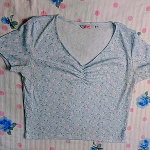 🎀 New Cute Powder Blue Crop Top 🎀