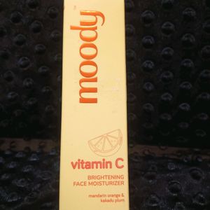 Moody VIitamin C Moisturiser And Face Mask Combo