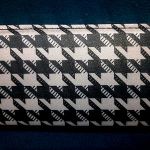 Hand Wallet Printed Black And White