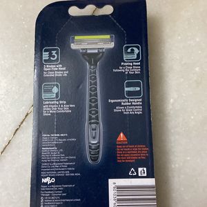 DORCO RAZOR SET