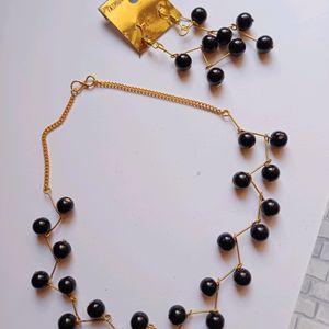 Black Pearls Necklace And Earrings Set