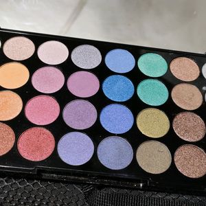 Makeup Revolution London Eyeshadow Palette