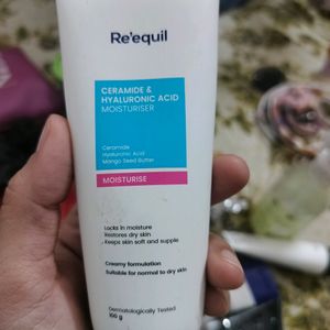 Ceramide Hyaluronic Acid Moisturizer