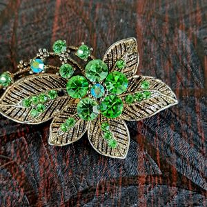 Gorgeous Green Stone Studded Hair Clip