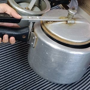 5 Liter Pressure Cooker