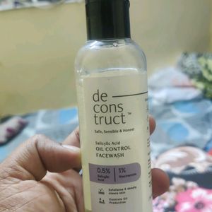 De Cons Truct Salicylic Acid Niacinamide Wash Fash