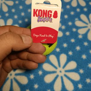 KONG - Squeakair Balls - Dog Toy