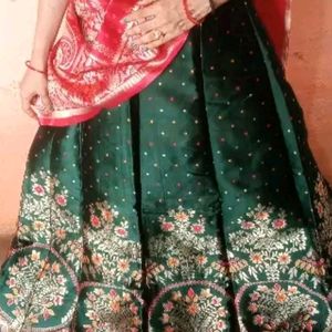 Banaarsi Lehenga