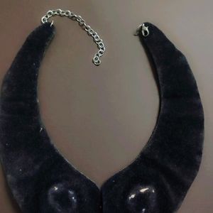 Elegant Handmade Neckpiece