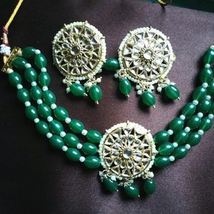 Beautiful Kundan Jewellery Set