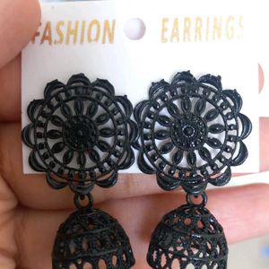 Black Jhumki Earing