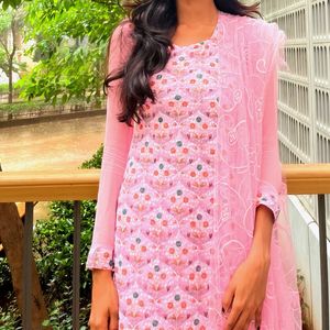 Pink Sticheted Kurta With Pant And Dupatta💖