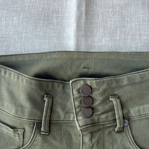 OLIVE GREEN HIGH WAISTED HEAR & NOW BRANDED JEAN