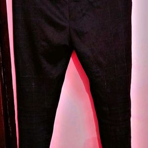 Women Black Straight Pant