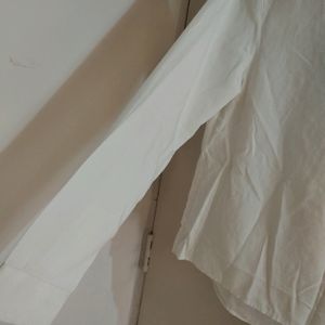 Uniqlo Beautiful White Top