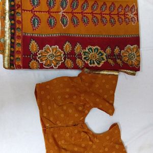 Matka Saree With Designer Blouse