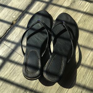 Black Medium Heel Sandal