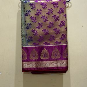 Green & Magenta Colour Banarasi Saree