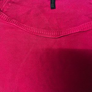 Dark pink Benetton top