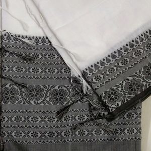 Pure Cotton Saree (Black 🖤 White 🤍)