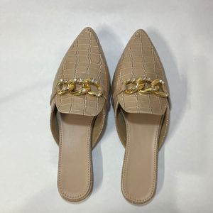 Beige Crocodile Textured Flats Box Packed Size 5-7