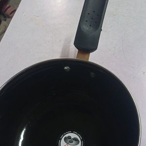 Heavy Non Stick Souce Pan .