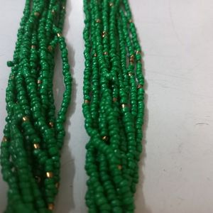 MULTILAYERED GREEN BEADS NECKLACE