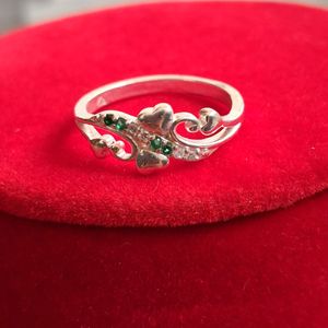 Beautiful New Heart-shaped Ring