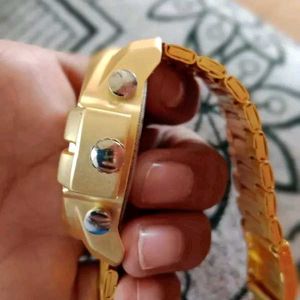 Analog Watch Golden Color For Men