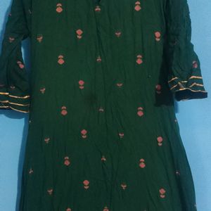 Amayra || Green Kurta || Good (Only 2 Times Used)