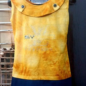 Beautiful Mustard Top