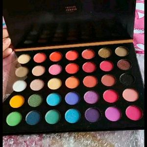 Eyeshadow Care Palette