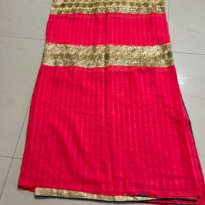 Womens Coral Colour Saree With Blouse