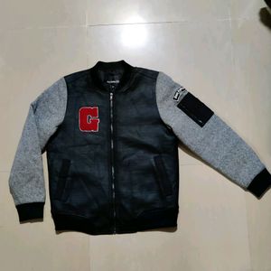 Sunvalley Black Zipper Varsity