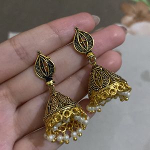 Jhumkas