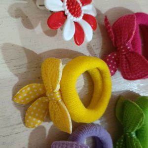 4 Bow Rubber band With Free Flower Clip