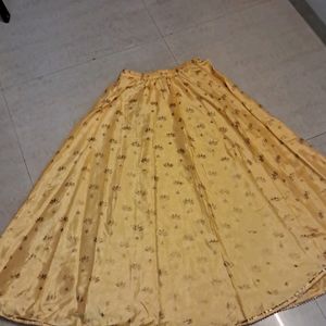 Yellow Lehnga With Matching Accessories