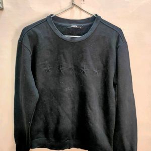 Black sweatshirt