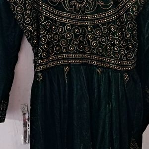 Women Festive Velvet Suit