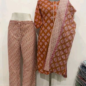 Kurta Pant Set With Dupatta